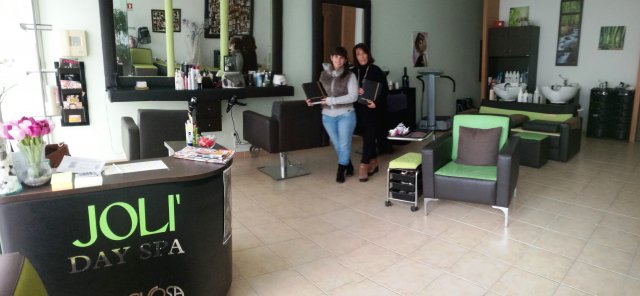 joli day spa